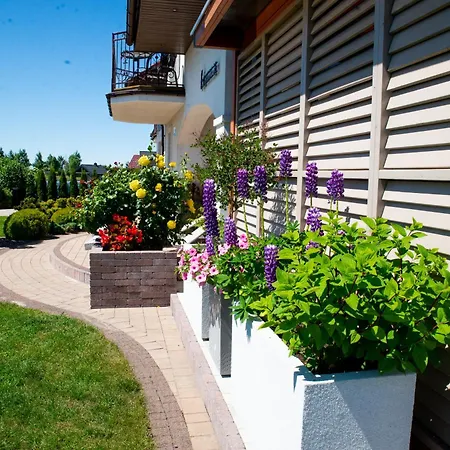 Dzierlatka Chlapowo Lodge *